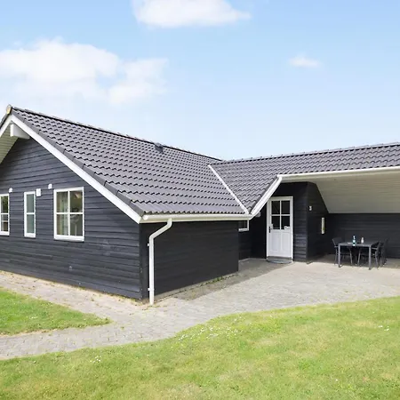 Holiday home Gorgeous In With Kitchen *