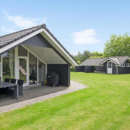 Holiday home Gorgeous In With Kitchen Hemmet