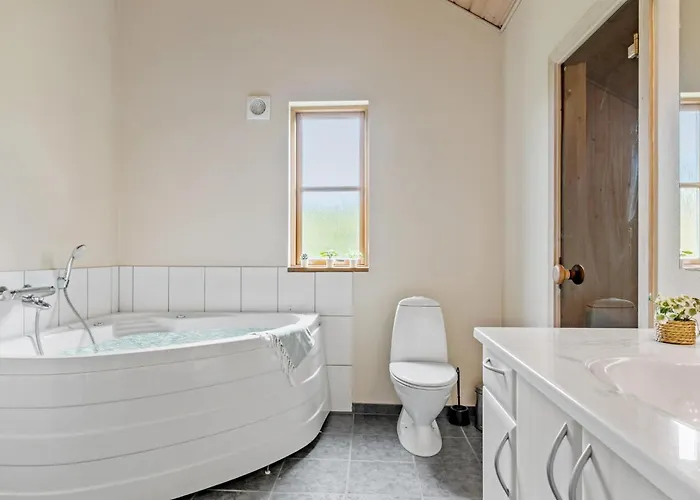 Gorgeous In With Kitchen בית נופש